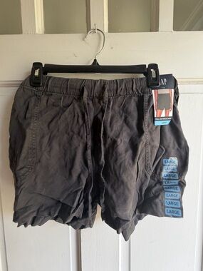 GAP Women’s Gray Shorts